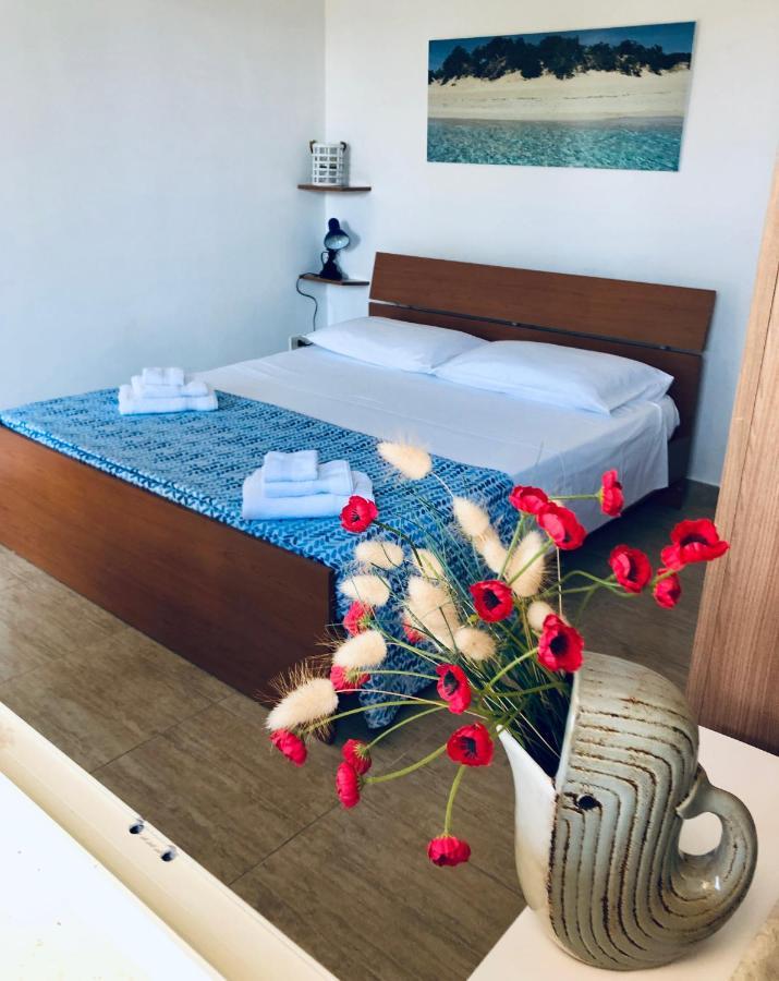 B&B Vento Del Mare San Pietro in Bevagna Luaran gambar