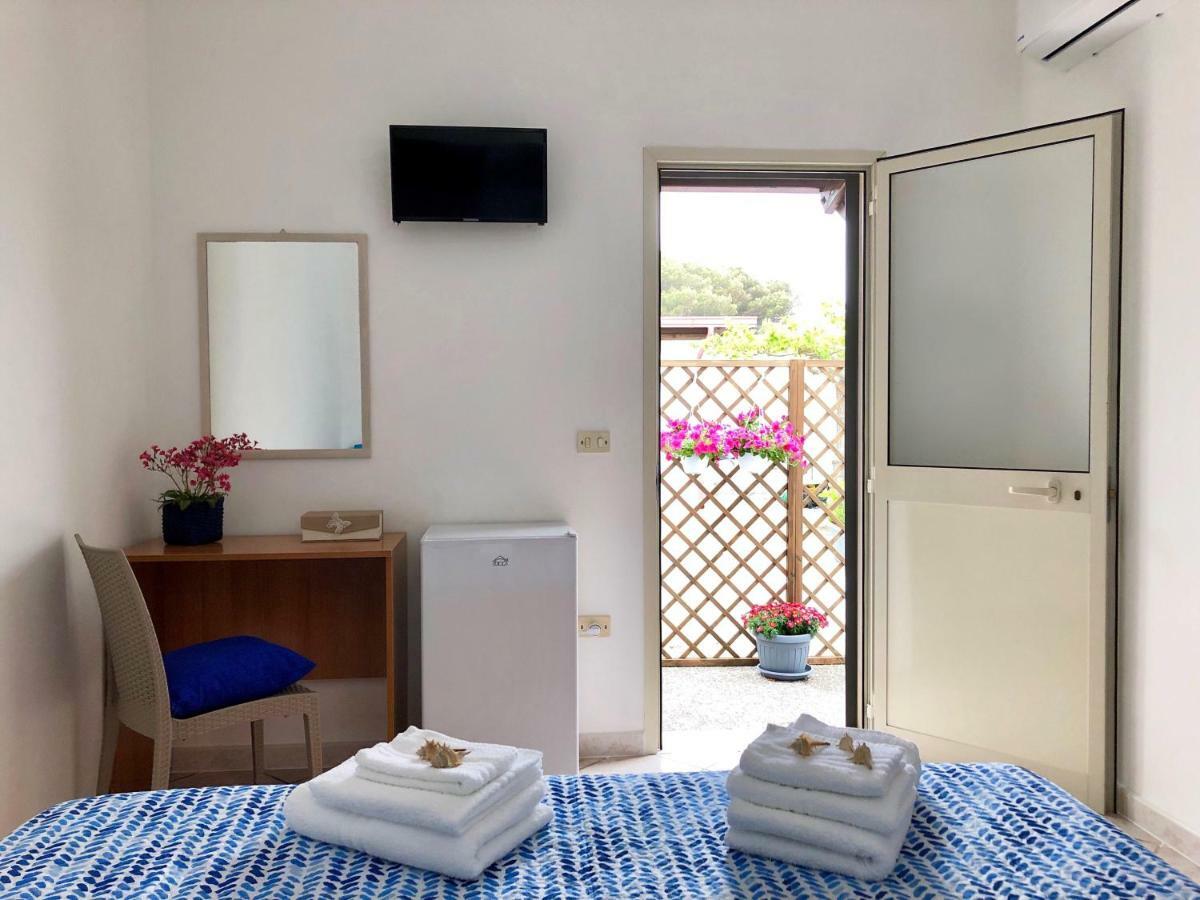 B&B Vento Del Mare San Pietro in Bevagna Luaran gambar