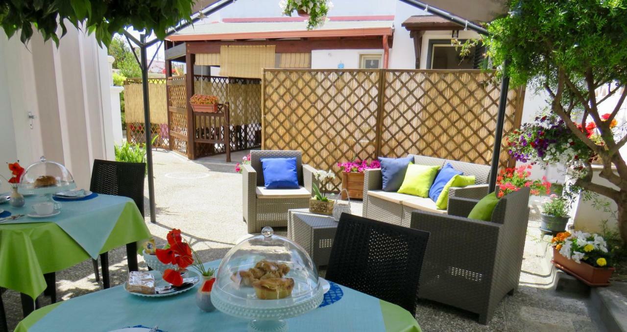 B&B Vento Del Mare San Pietro in Bevagna Luaran gambar